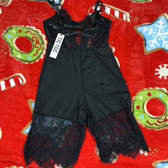 FASHION NOVA ROMPER - Picture 4 of 5